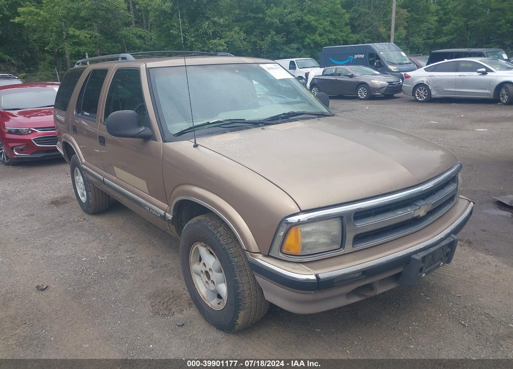 1996 CHEVROLET BLAZER VIN: 1GNDT13W9TK206478