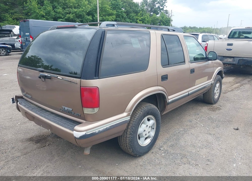 1996 CHEVROLET BLAZER VIN: 1GNDT13W9TK206478