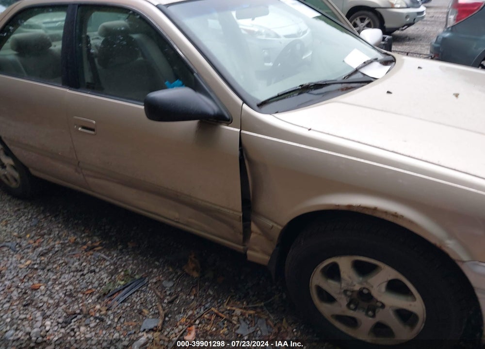 1998 TOYOTA CAMRY LE V6 VIN: JT2BF22K8W0137089