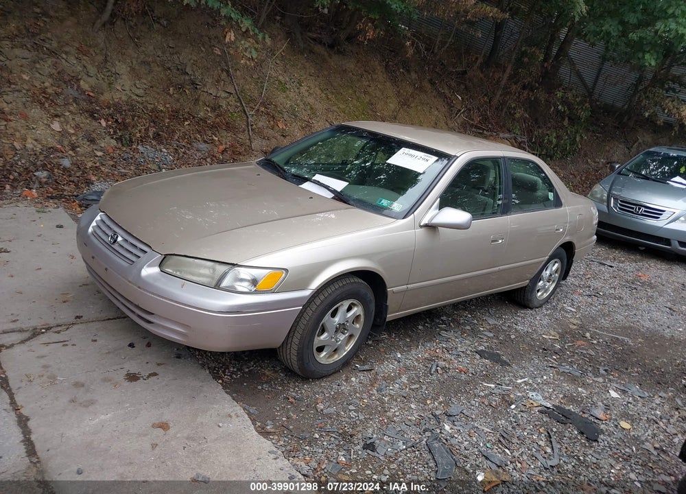 1998 TOYOTA CAMRY LE V6 VIN: JT2BF22K8W0137089