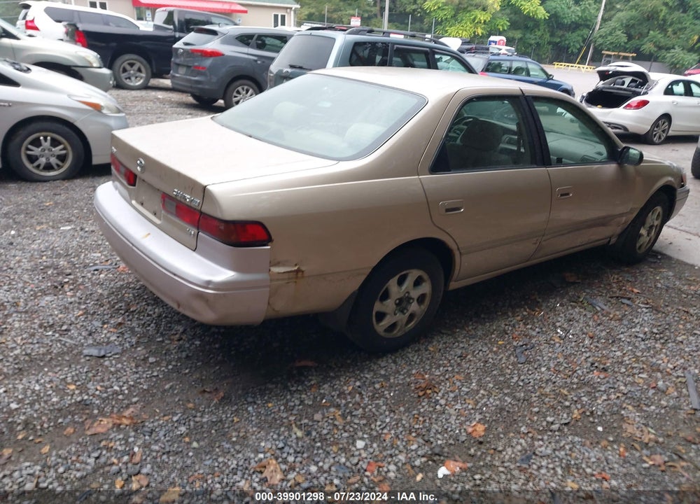 1998 TOYOTA CAMRY LE V6 VIN: JT2BF22K8W0137089