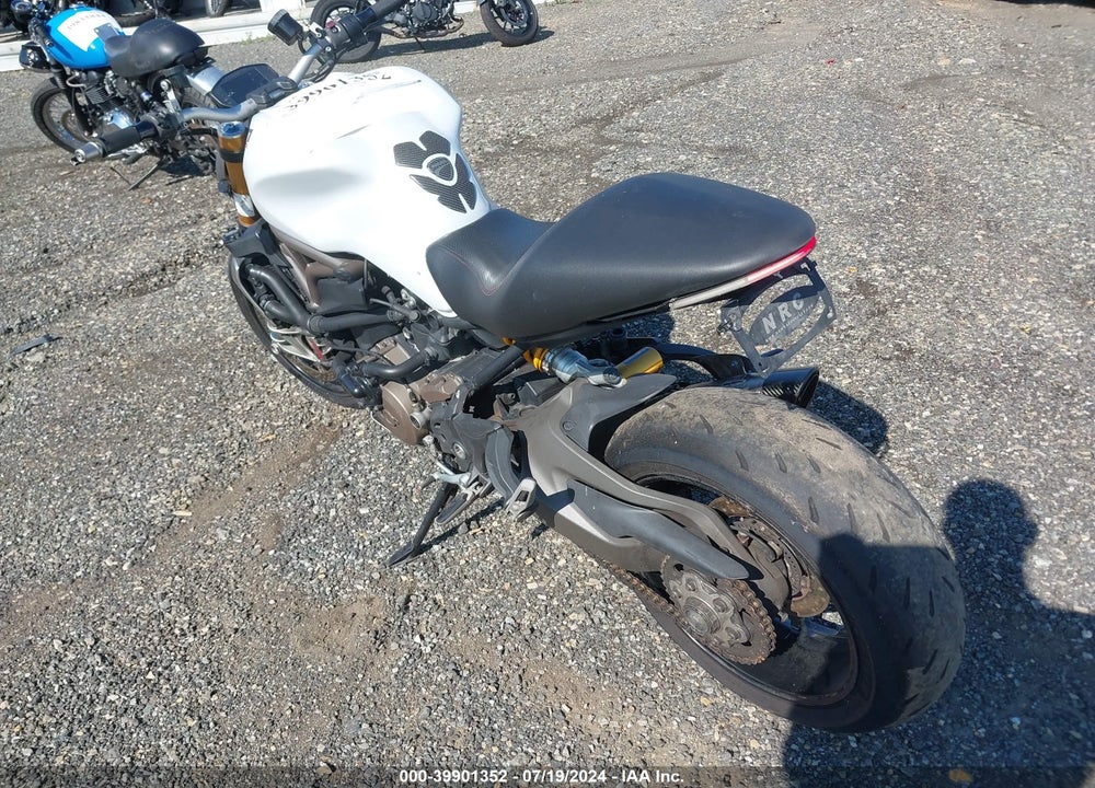 2014 DUCATI MONSTER 1200 S VIN: ZDM1RBSW1EB001195