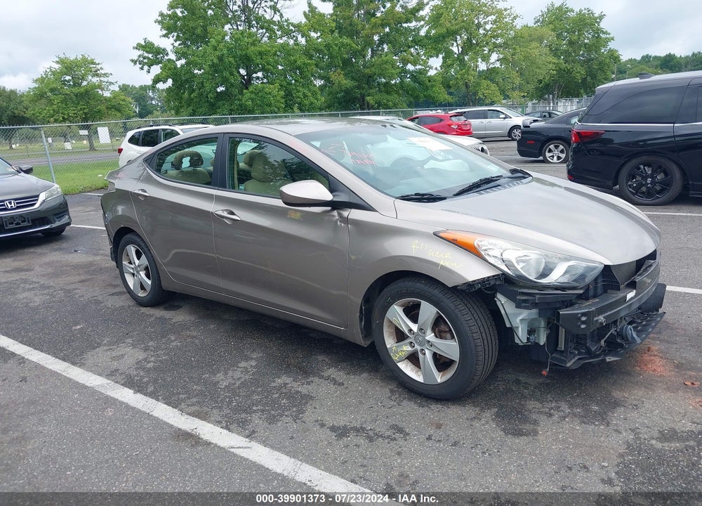 2013 HYUNDAI ELANTRA GLS VIN: 5NPDH4AE7DH379552