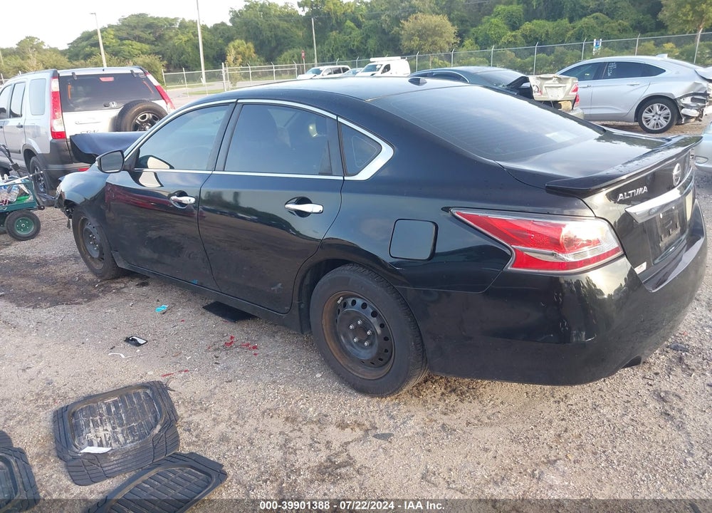 2015 NISSAN ALTIMA VIN: 1N4AL3AP1FC468549