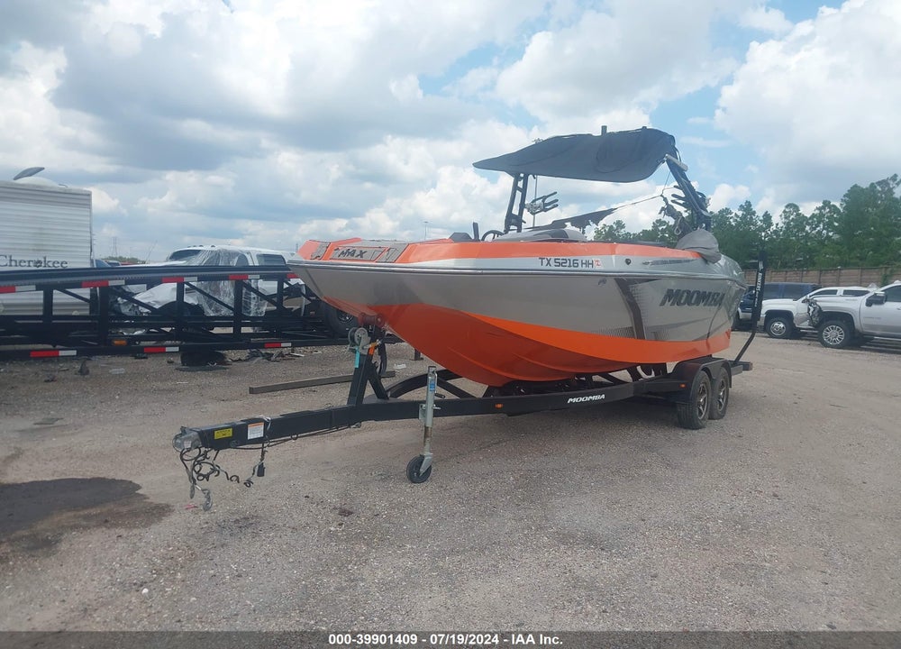 2020 MOOMBA OTHER VIN: ISMRJ152A020