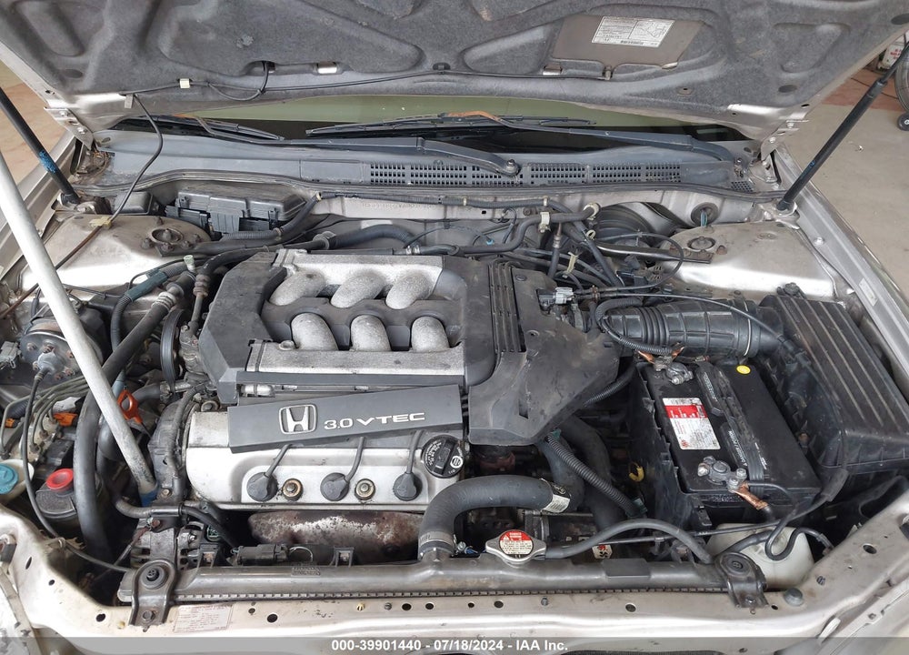 1998 HONDA ACCORD EX V6 VIN: 1HGCG1657WA001975