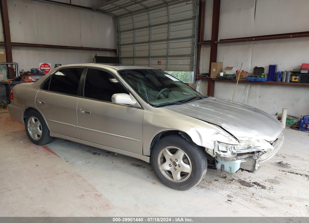 1998 HONDA ACCORD EX V6 VIN: 1HGCG1657WA001975