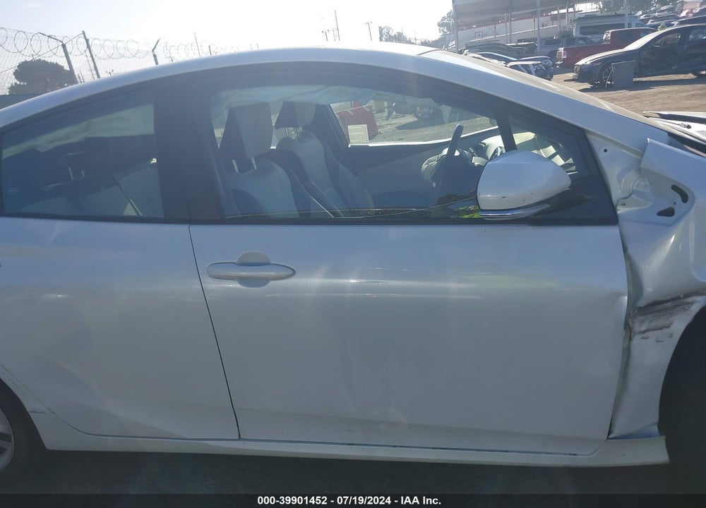 2016 TOYOTA PRIUS VIN: JTDKARFU8G3018842