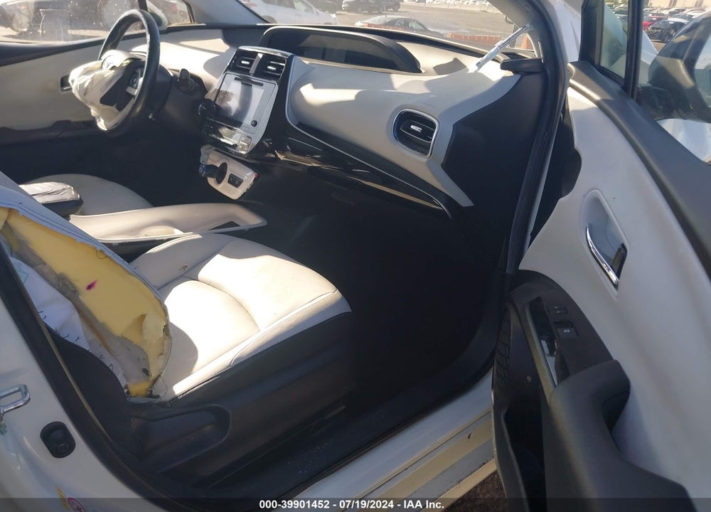 2016 TOYOTA PRIUS VIN: JTDKARFU8G3018842