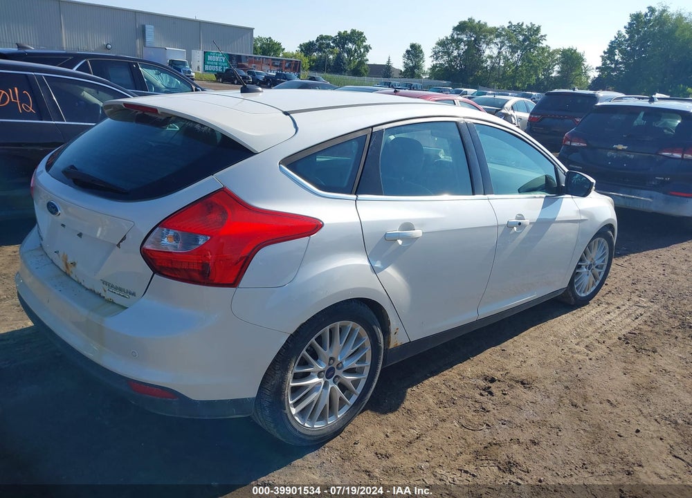 2014 FORD FOCUS TITANIUM VIN: 1FADP3N24EL168034