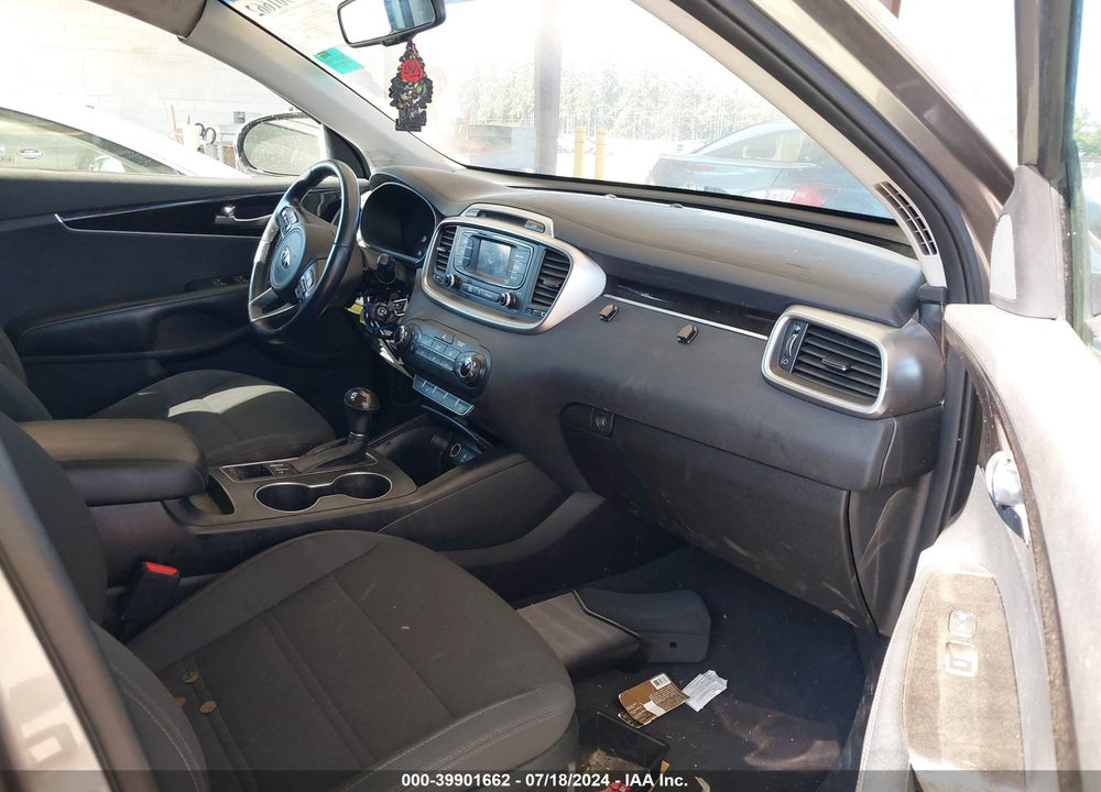 2016 KIA SORENTO 2.4L LX VIN: 5XYPGDA31GG090905