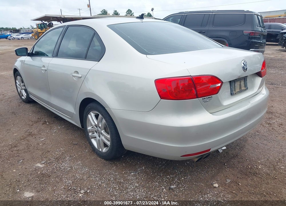 2011 VOLKSWAGEN JETTA 2.5L SE VIN: 3VWDX7AJ2BM345508
