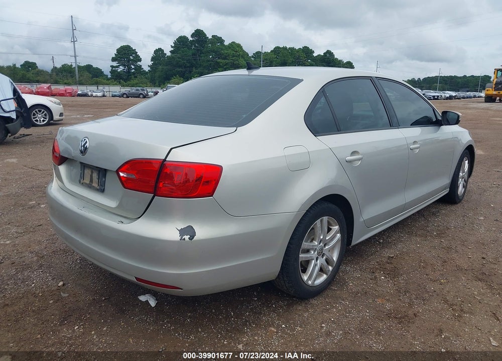 2011 VOLKSWAGEN JETTA 2.5L SE VIN: 3VWDX7AJ2BM345508