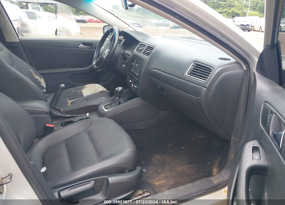 2011 VOLKSWAGEN JETTA 2.5L SE VIN: 3VWDX7AJ2BM345508