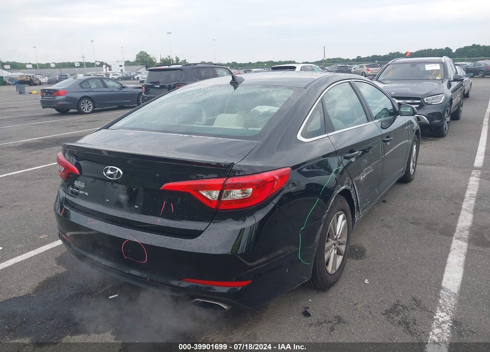 2015 HYUNDAI SONATA SE VIN: 5NPE24AF9FH226320