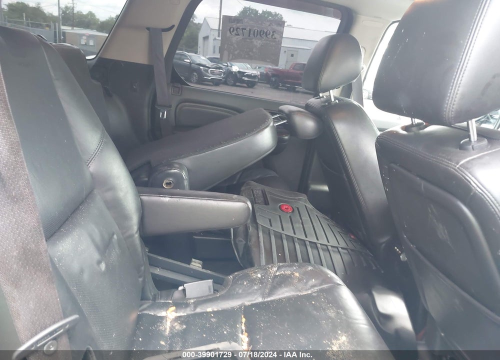 2010 CADILLAC ESCALADE LUXURY VIN: 1GYUKBEFXAR183807
