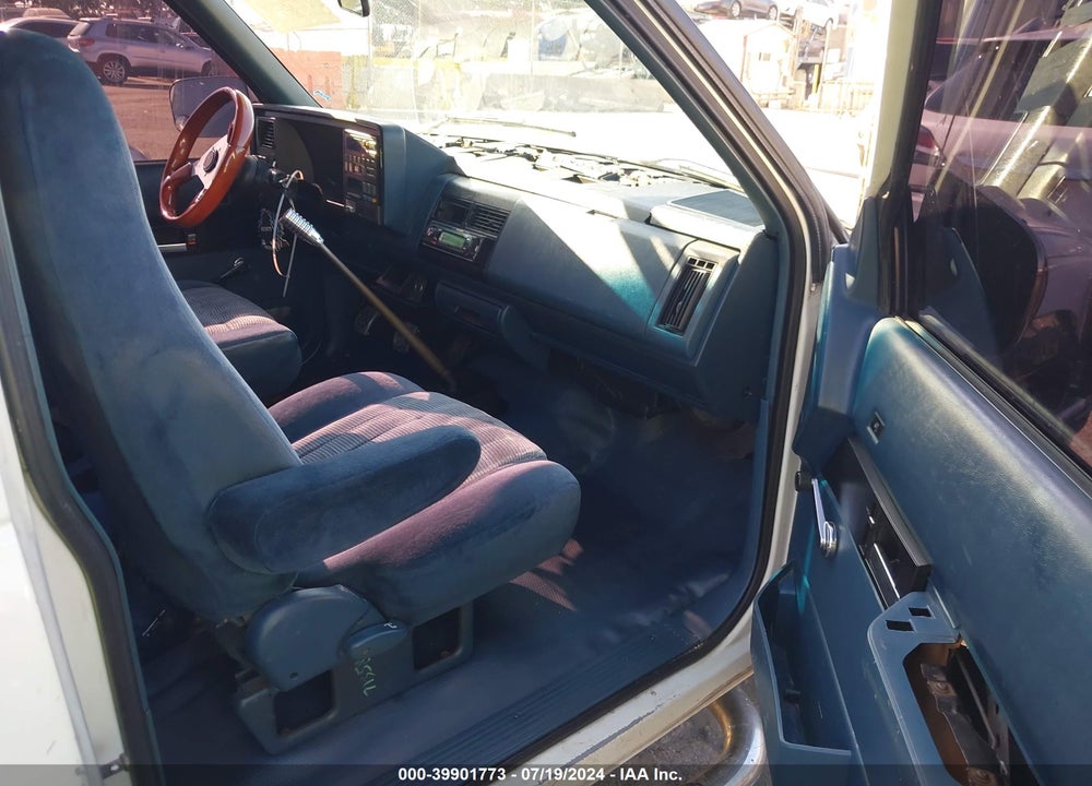 1991 GMC SIERRA C1500 VIN: 2GTEC19Z8M1546351