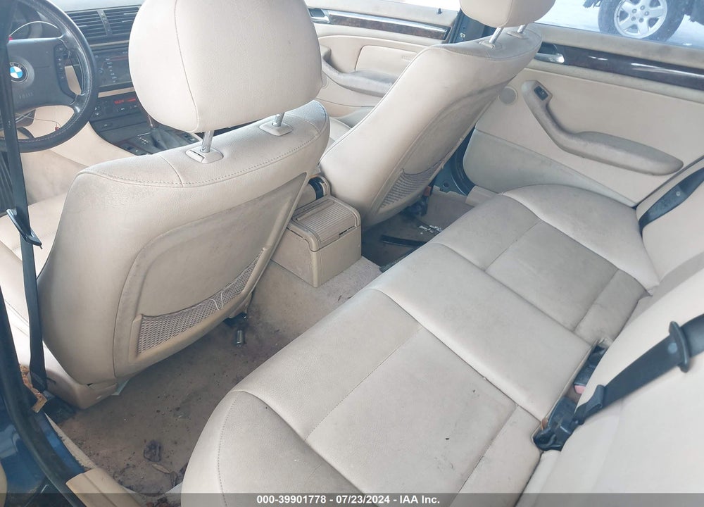 2005 BMW 325I VIN: WBAET37425NJ88048