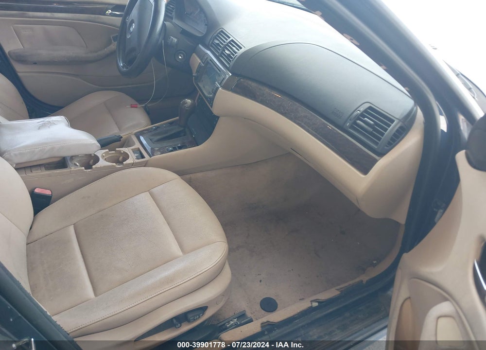 2005 BMW 325I VIN: WBAET37425NJ88048