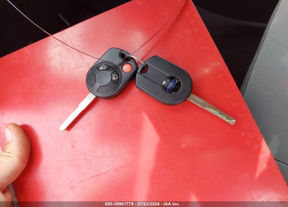 2016 FORD ESCAPE SE VIN: 1FMCU9GX1GUC52377