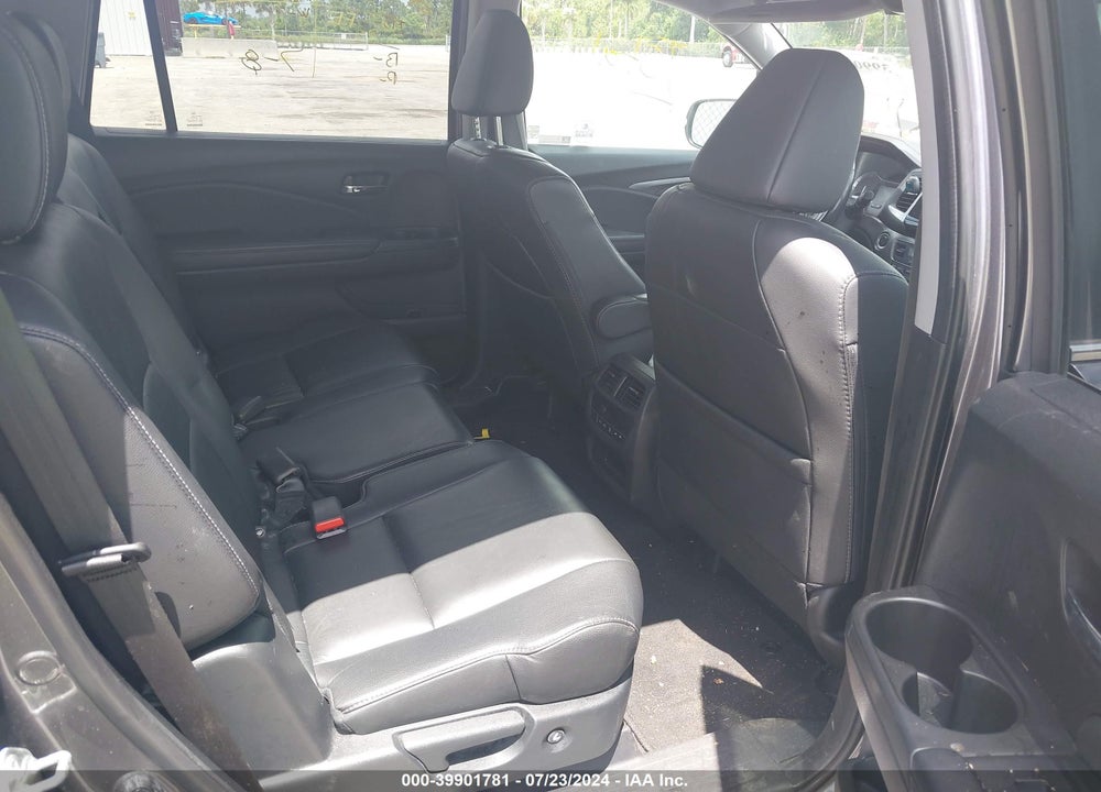 2018 HONDA PILOT EX-L VIN: 5FNYF5H59JB033581