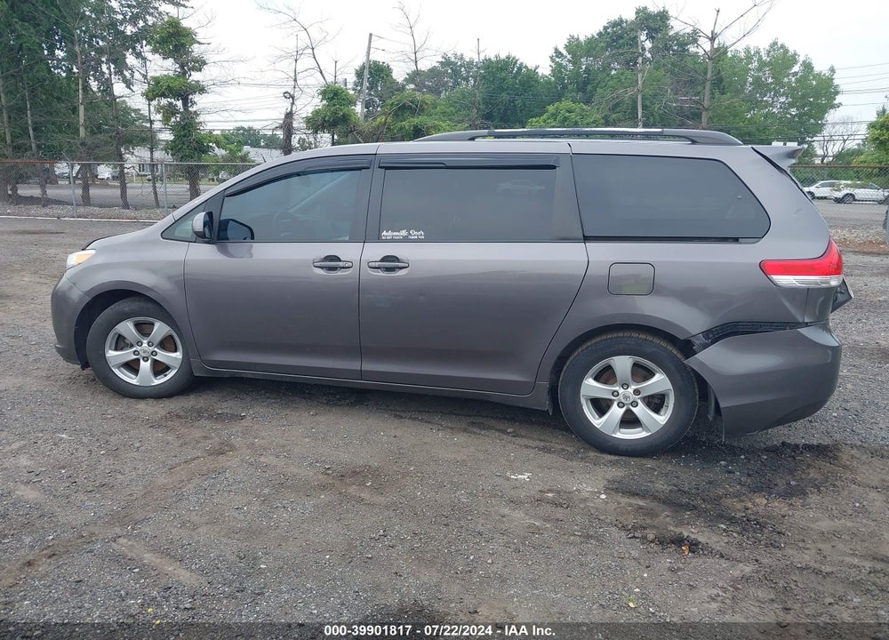 2011 TOYOTA SIENNA LE V6 VIN: 5TDKK3DC4BS003590