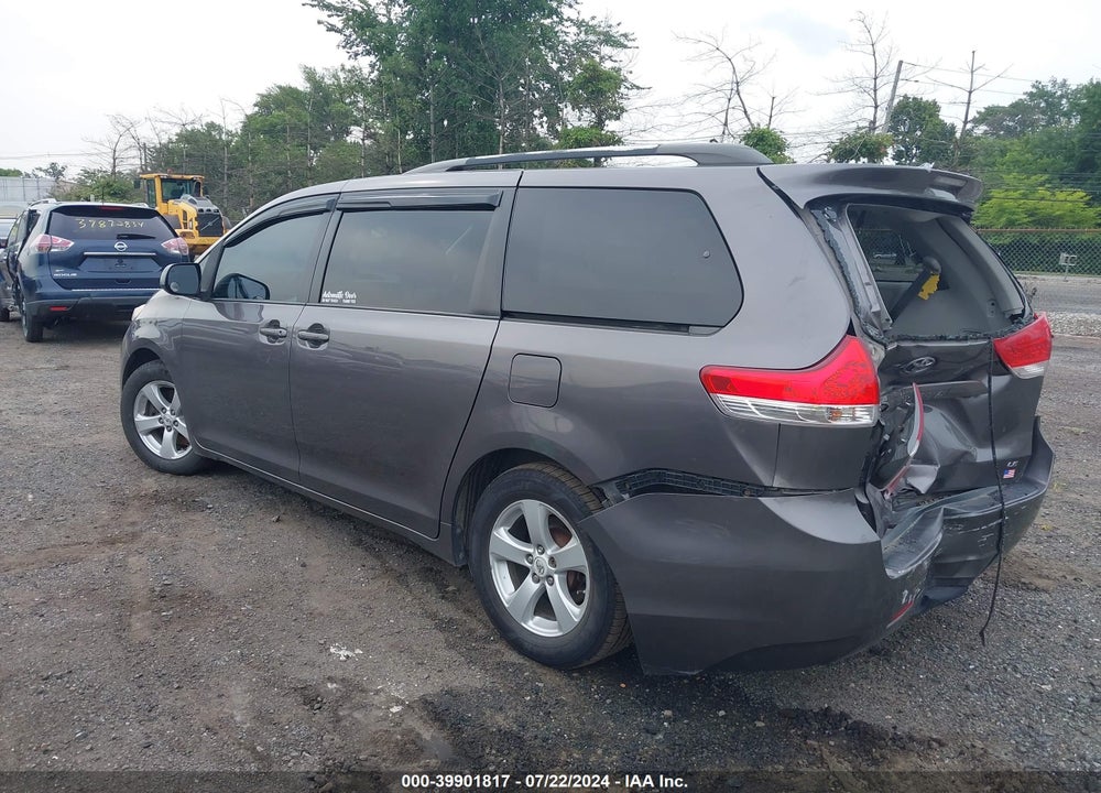 2011 TOYOTA SIENNA LE V6 VIN: 5TDKK3DC4BS003590