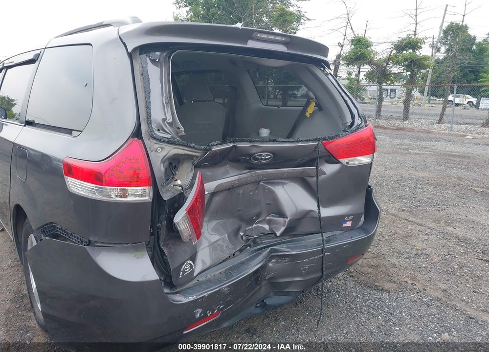 2011 TOYOTA SIENNA LE V6 VIN: 5TDKK3DC4BS003590