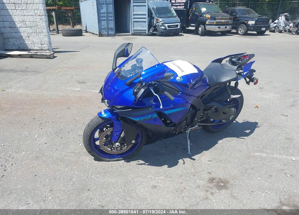 2024 YAMAHA YZFR1 VIN: JYARN66E8RA003875