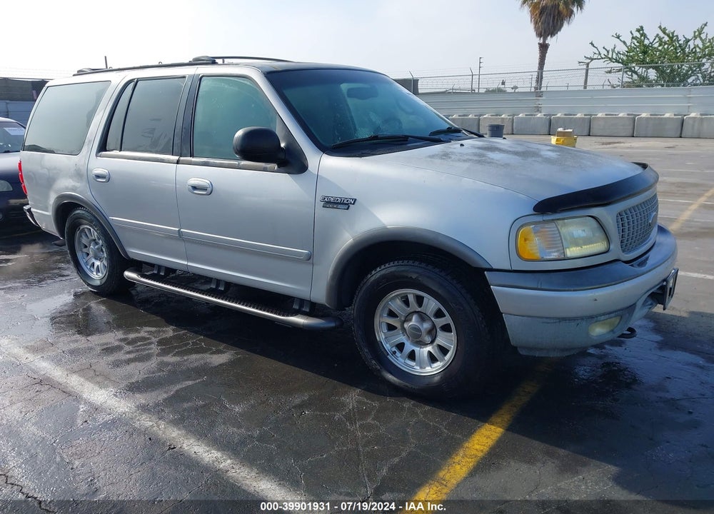 2000 FORD EXPEDITION XLT VIN: 1FMPU16L0YLB78135