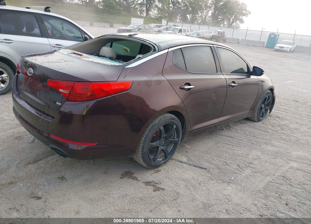 2011 KIA OPTIMA VIN: KNAGN4A77B5100389