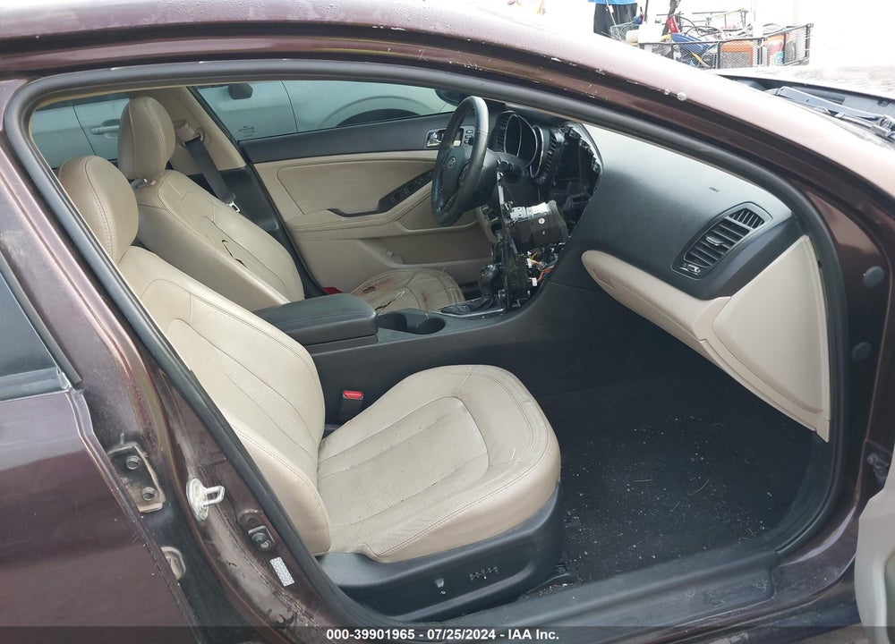 2011 KIA OPTIMA VIN: KNAGN4A77B5100389