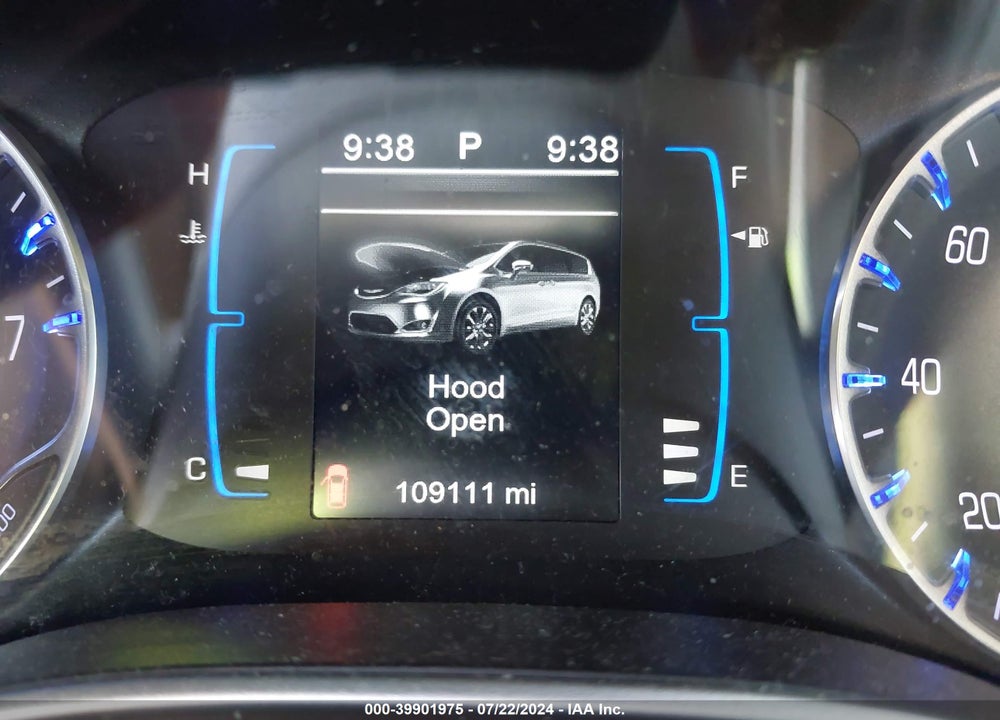 2017 CHRYSLER PACIFICA TOURING L VIN: 2C4RC1BG8HR635063