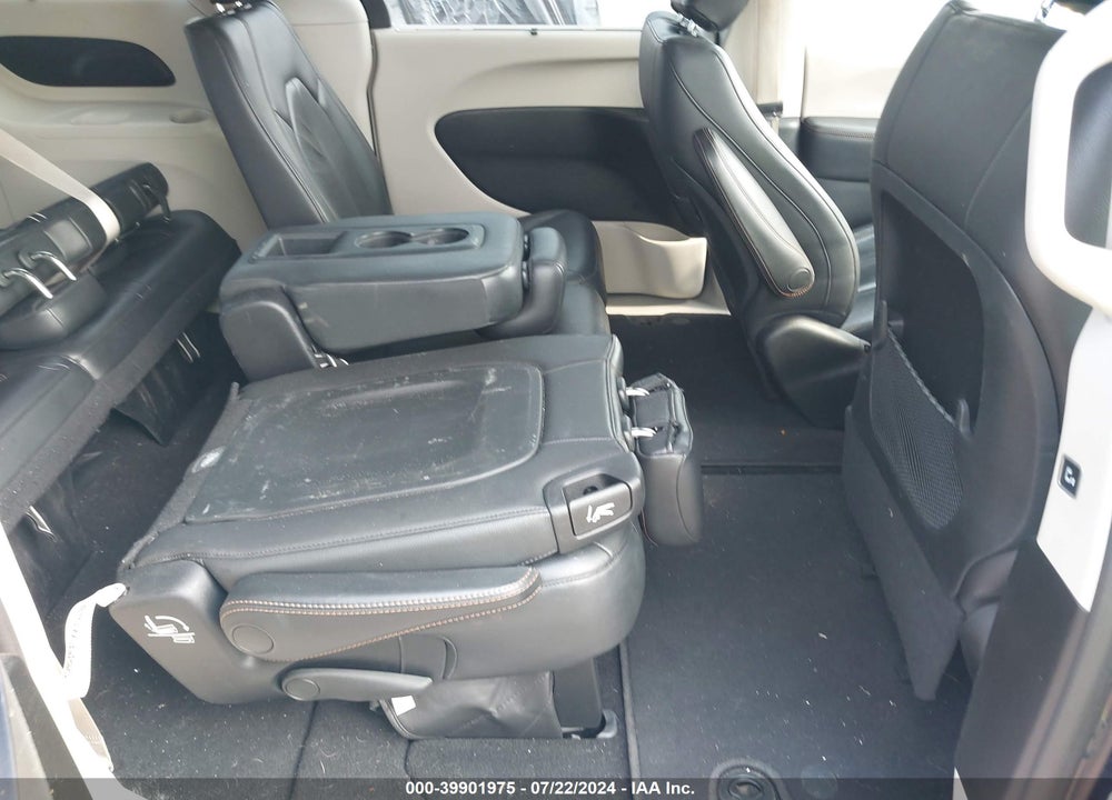 2017 CHRYSLER PACIFICA TOURING L VIN: 2C4RC1BG8HR635063