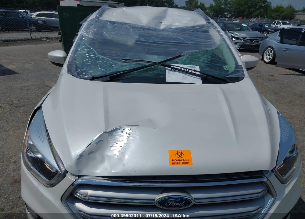 2018 FORD ESCAPE SEL VIN: 1FMCU0HD5JUD41652