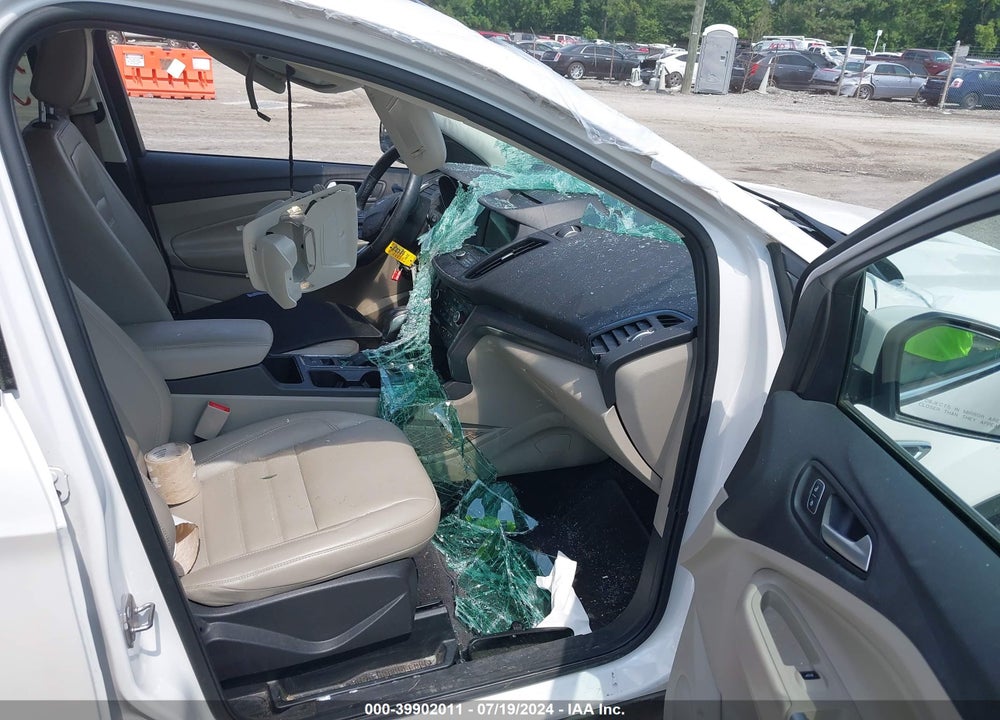 2018 FORD ESCAPE SEL VIN: 1FMCU0HD5JUD41652