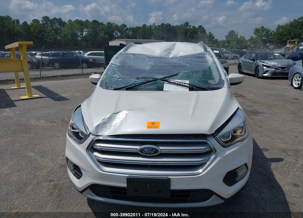 2018 FORD ESCAPE SEL VIN: 1FMCU0HD5JUD41652