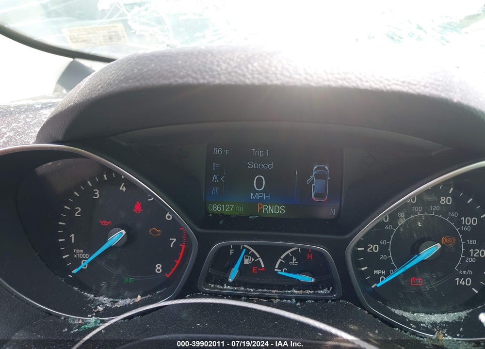 2018 FORD ESCAPE SEL VIN: 1FMCU0HD5JUD41652
