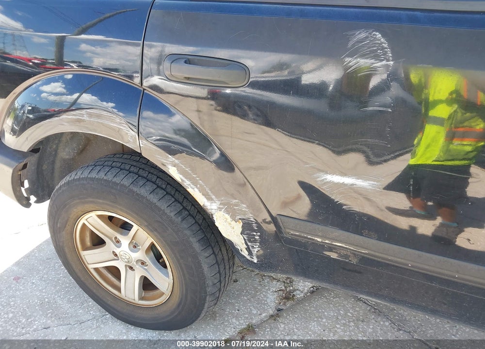 2005 DODGE DURANGO LIMITED VIN: 1D4HB58D25F624326