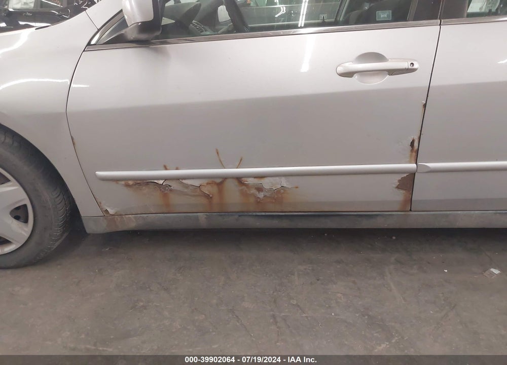 2005 HONDA ACCORD 3.0 LX VIN: 1HGCM66385A042439