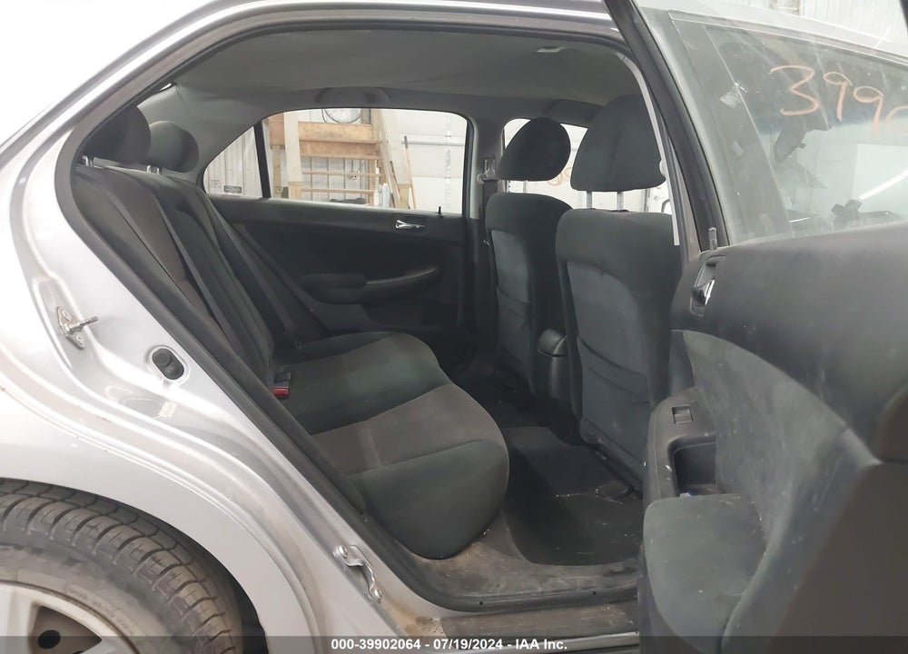 2005 HONDA ACCORD 3.0 LX VIN: 1HGCM66385A042439