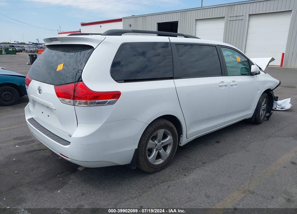 2013 TOYOTA SIENNA LE V6 8 PASSENGER VIN: 5TDKK3DC7DS392776