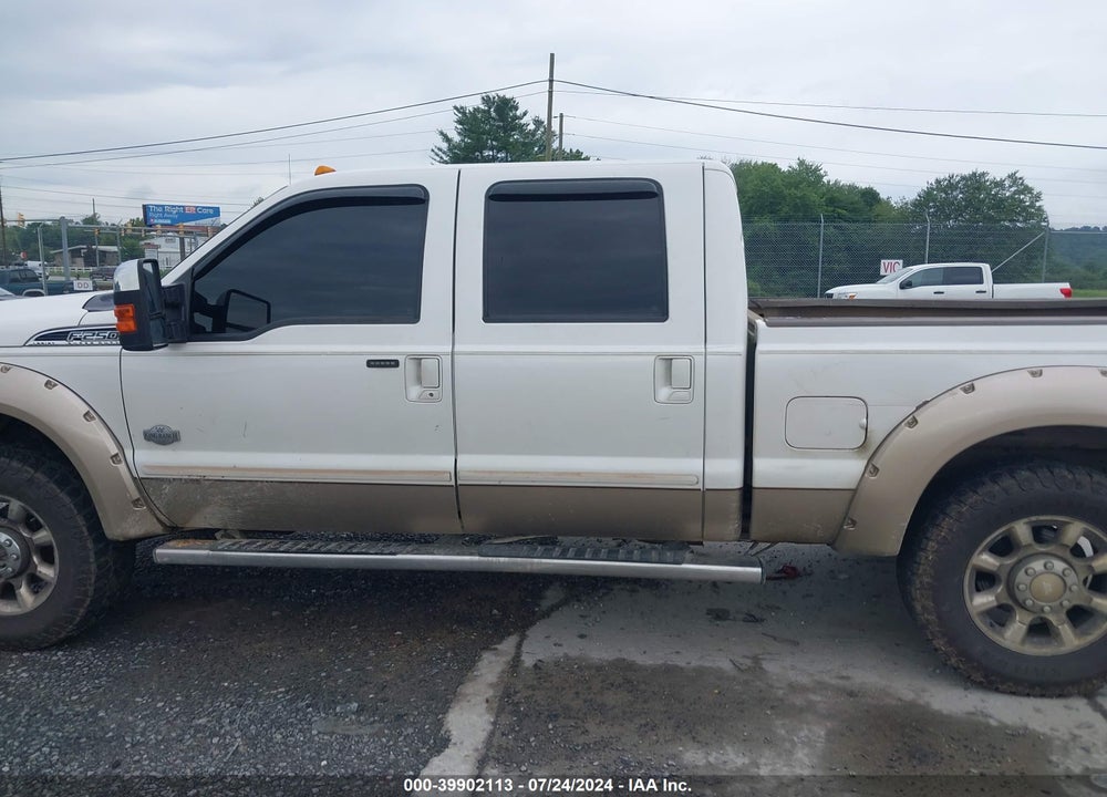 2013 FORD F-250 LARIAT VIN: 1FT7W2BT3DEA72934