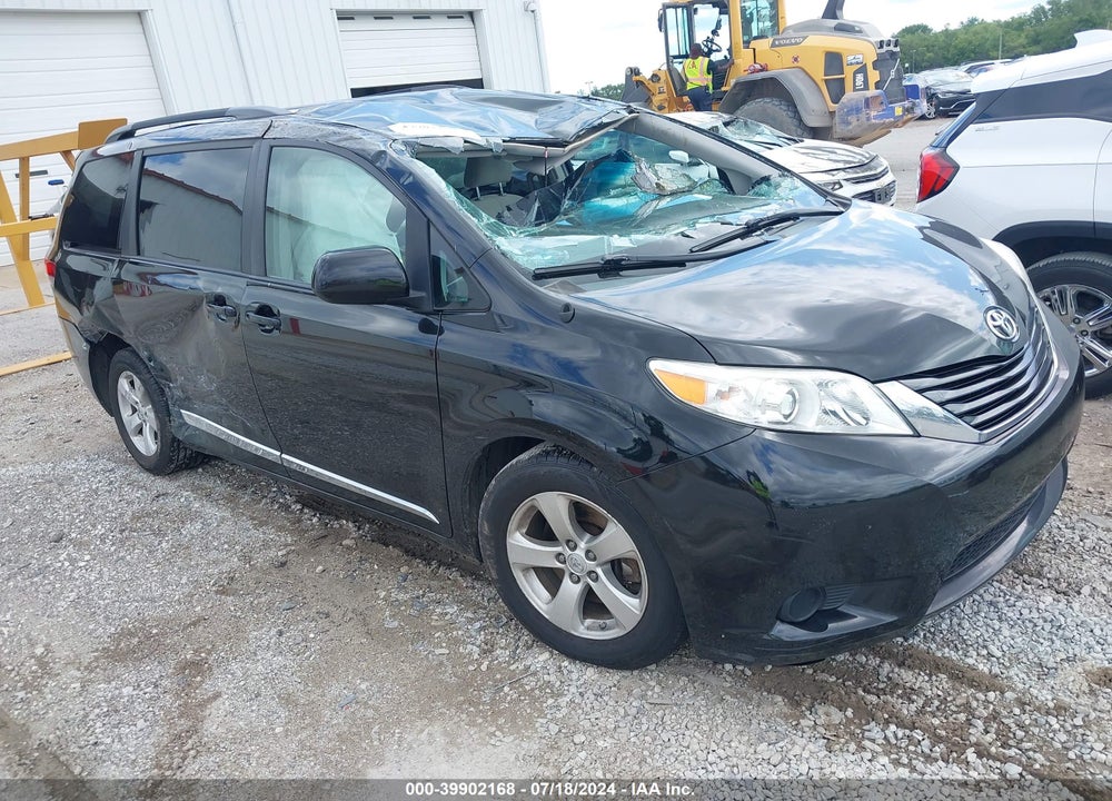 2014 TOYOTA SIENNA LE V6 8 PASSENGER VIN: 5TDKK3DC1ES521872