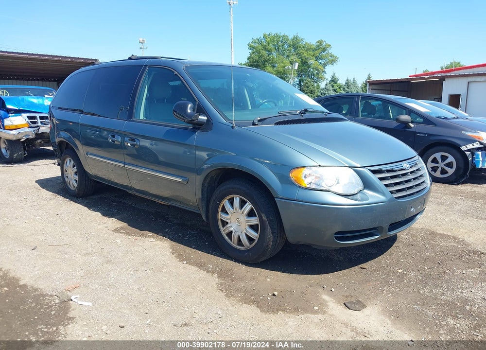 2005 CHRYSLER TOWN & COUNTRY TOURING VIN: 2C4GP54L15R204251
