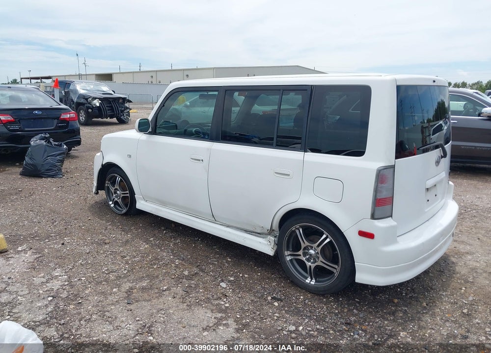2005 SCION XB VIN: JTLKT324654002440
