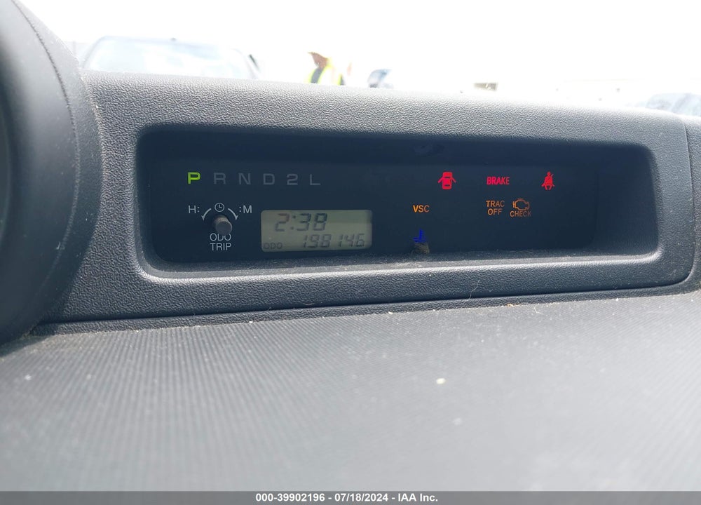 2005 SCION XB VIN: JTLKT324654002440