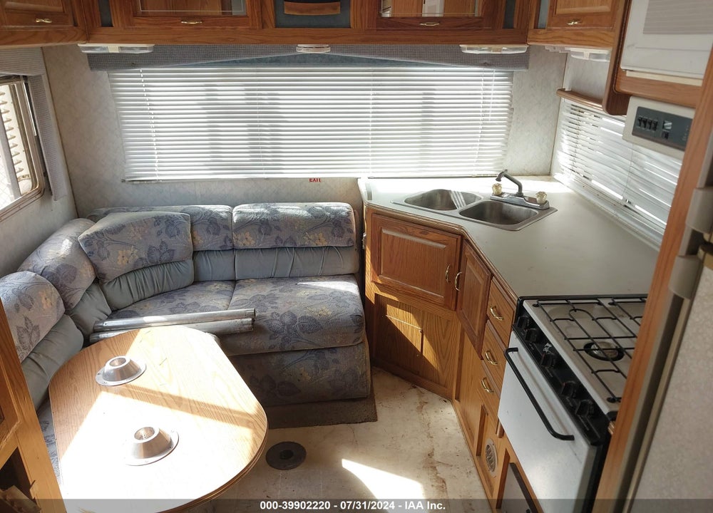 1996 FORD ECONOLINE E350 CUTAWAY VAN VIN: 1FDKE30G4THB67228