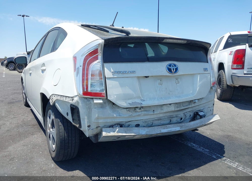 2015 TOYOTA PRIUS TWO VIN: JTDKN3DUXF0449655