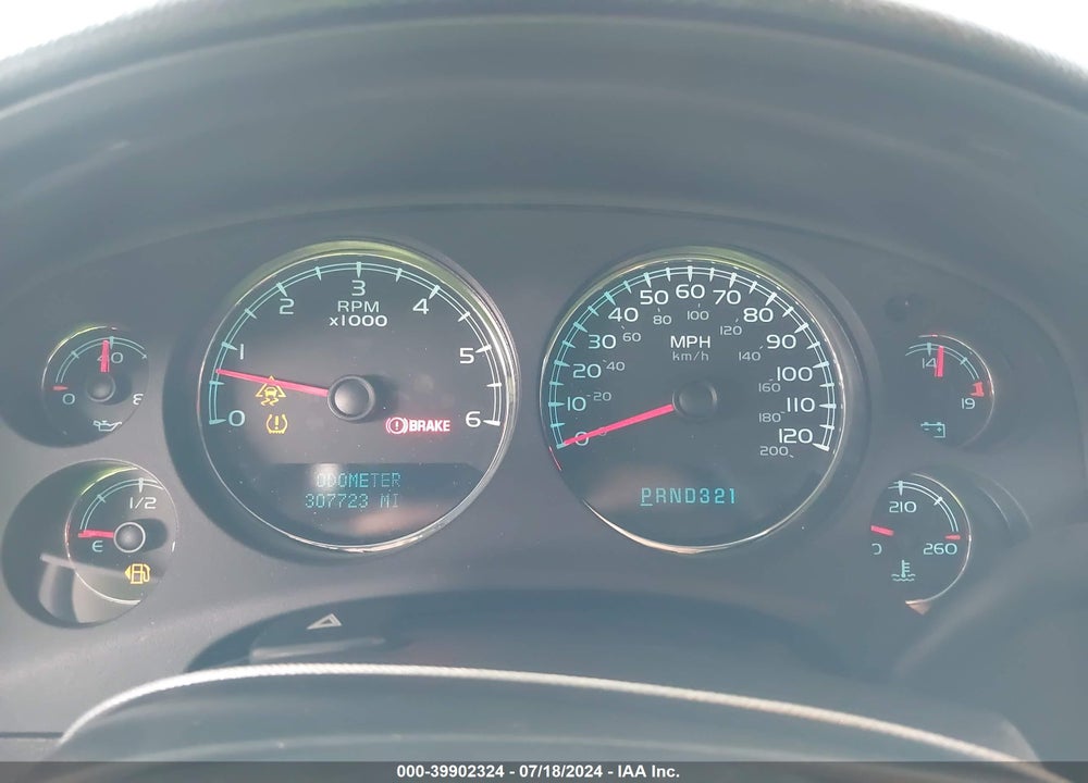 2007 CHEVROLET TAHOE LS VIN: 1GNFK130X7J136069